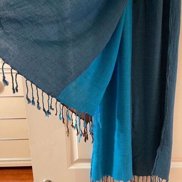 Royal blue & brown soft scarf - Picture 4 of 9